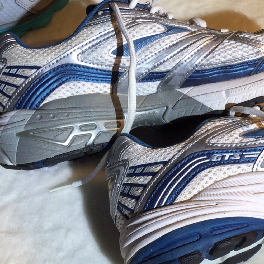 BROOKS ANDRENALINE 9, GTS RUNNING SHOES - Picture 10 of 12